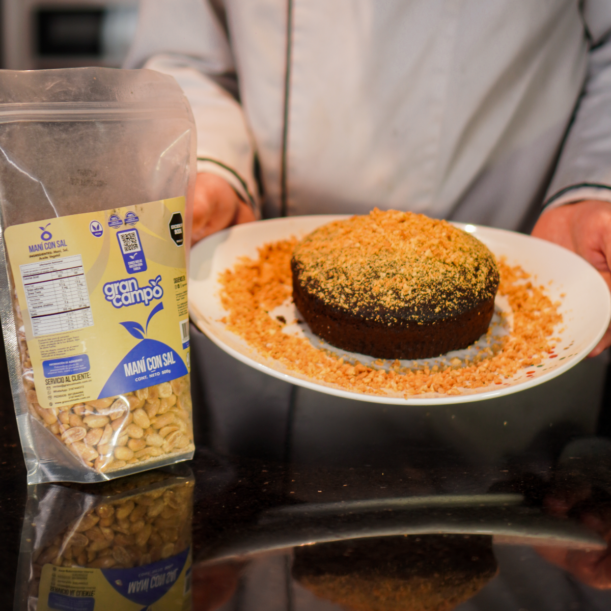 Torta de chocolate con maní